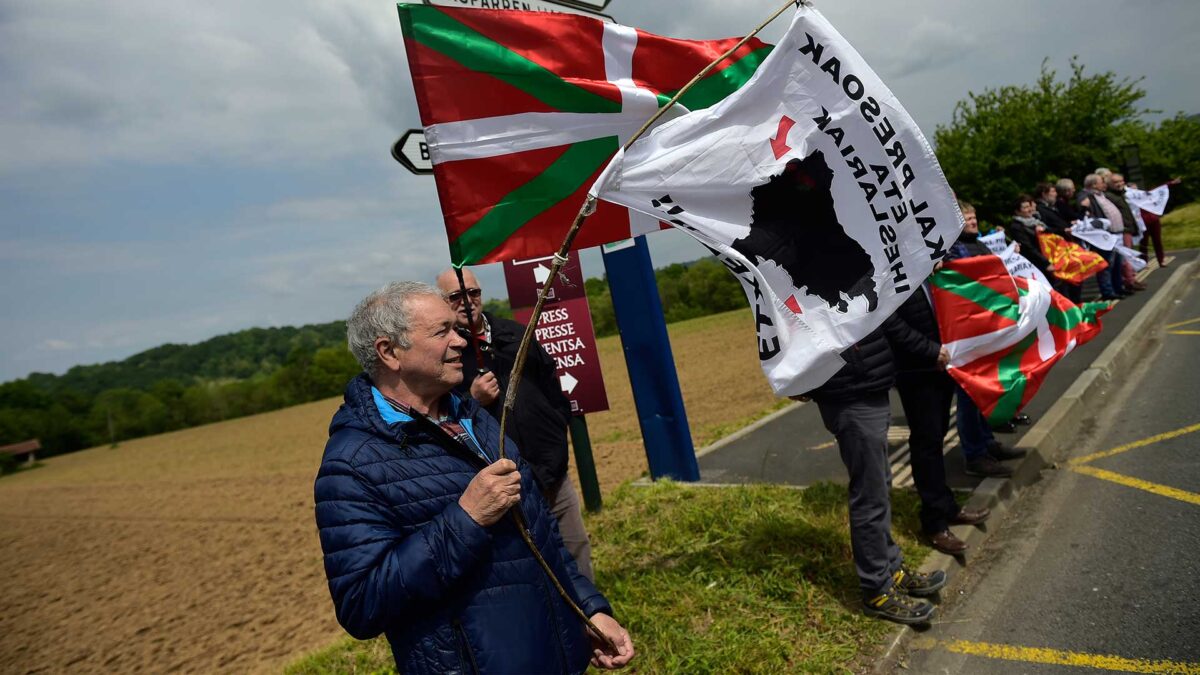 Comienzan los acercamientos de etarras al País Vasco, incluido el que intentó matar al rey