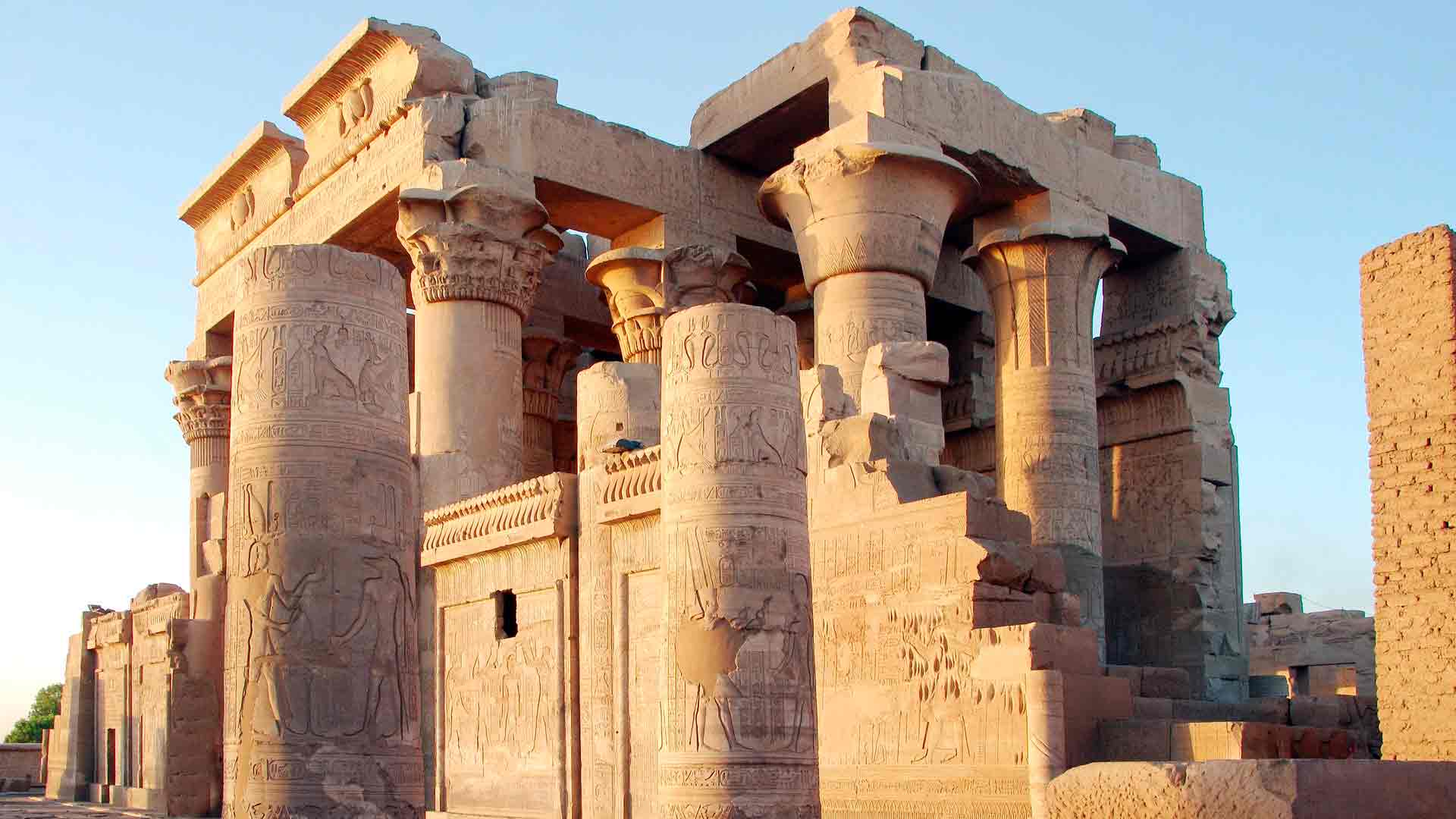 Descubren una nueva esfinge en un templo de Egipto