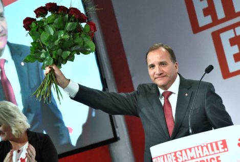 El primer ministro sueco llama al diálogo tras perder la mayoría y ante el avance de la ultraderecha