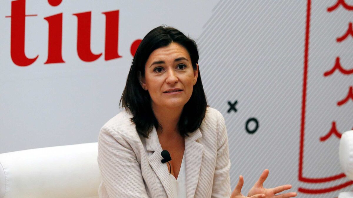 La ministra de Sanidad, Carmen Montón, obtuvo un máster de forma «irregular», según eldiario.es