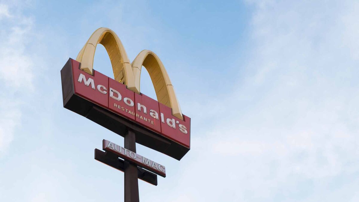 McDonald’s elimina los conservantes en sus hamburguesas más famosas en EEUU