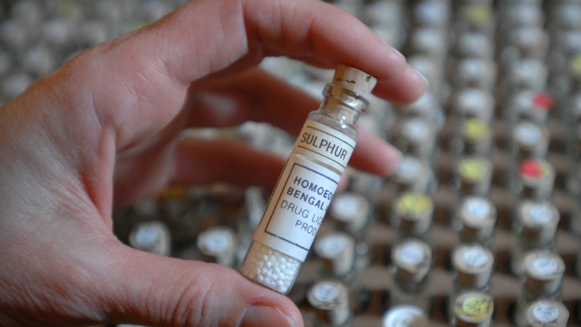 Sanidad investigará a una pediatra que supuestamente recetó homeopatía a un niño con placas
