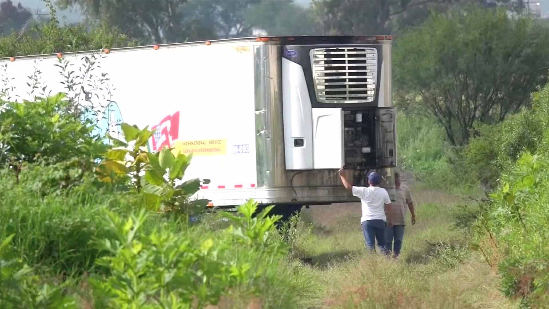 Un camión con al menos 100 cuerpos indigna a México