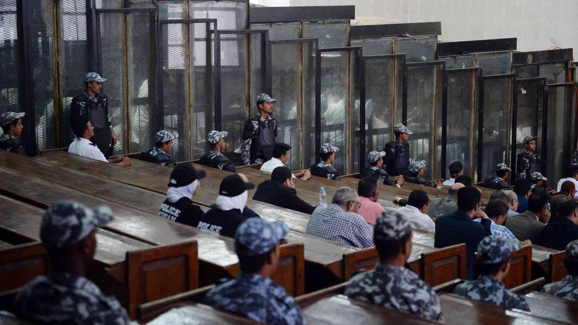 Un tribunal egipcio condena a 75 personas a la pena de muerte