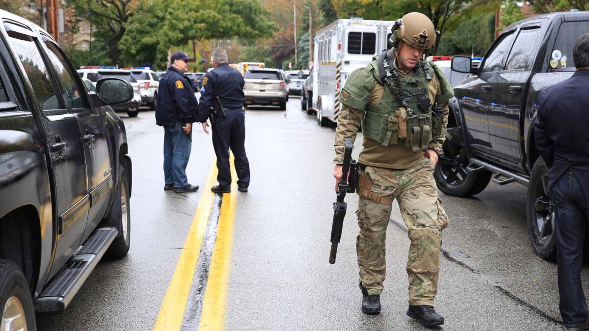 Al menos 11 muertos y seis heridos en un tiroteo en una sinagoga de Pittsburgh