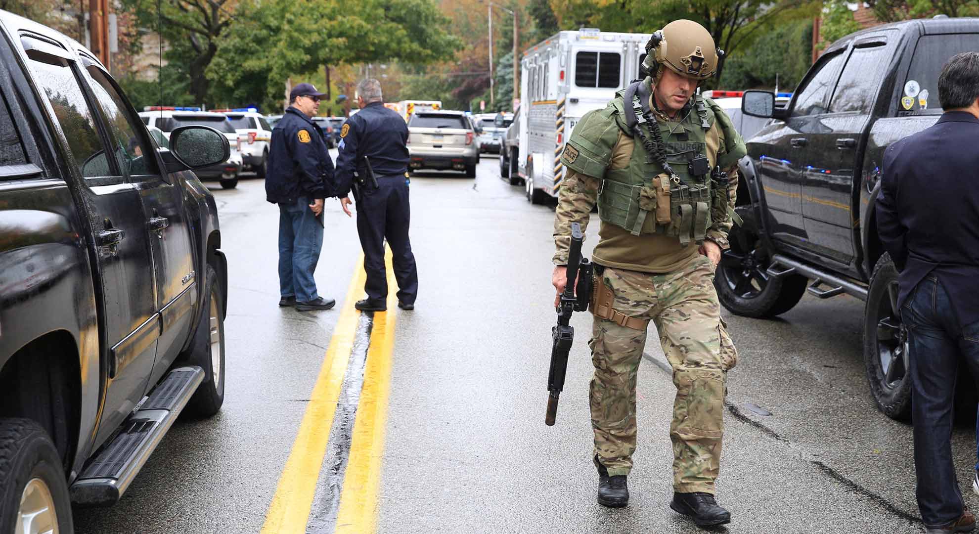 Al menos 11 muertos y seis heridos en un tiroteo en una sinagoga de Pittsburgh