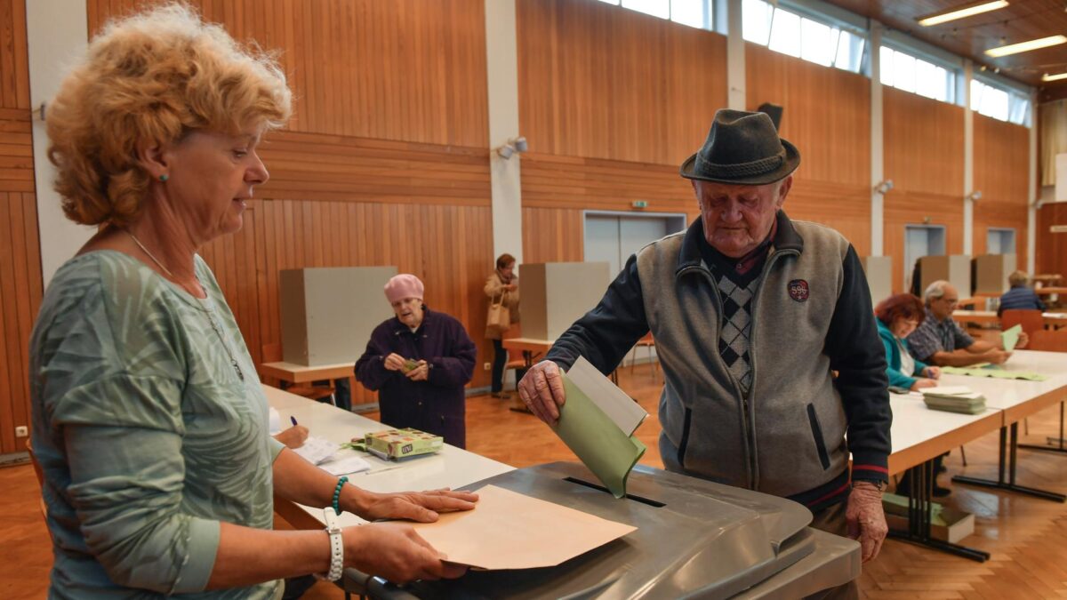 Batacazo del partido de Merkel en unas elecciones regionales en Alemania