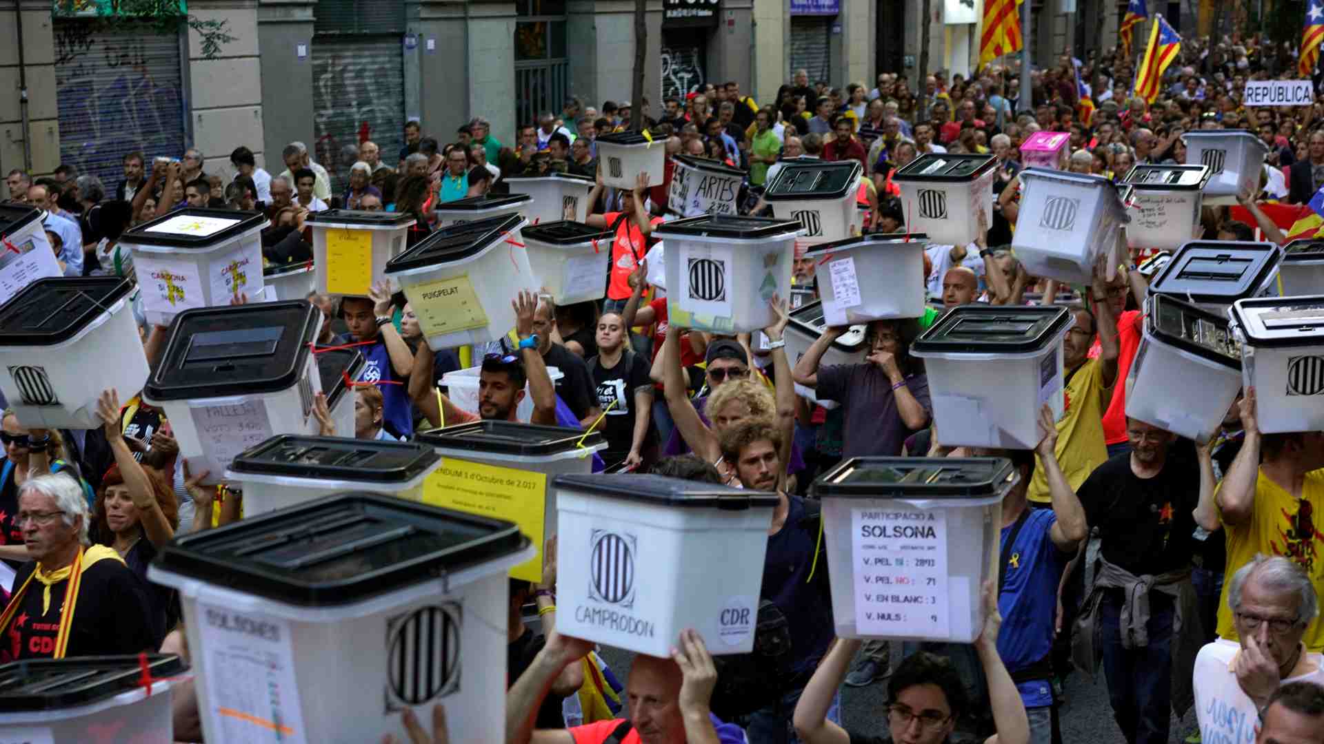 El 42,4% de los catalanes es partidario de celebrar un referéndum de independencia