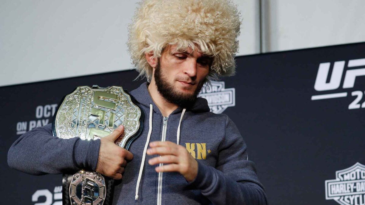 El campeón de artes marciales mixtas Nurmagomedov desafía a la leyenda del boxeo Mayweather