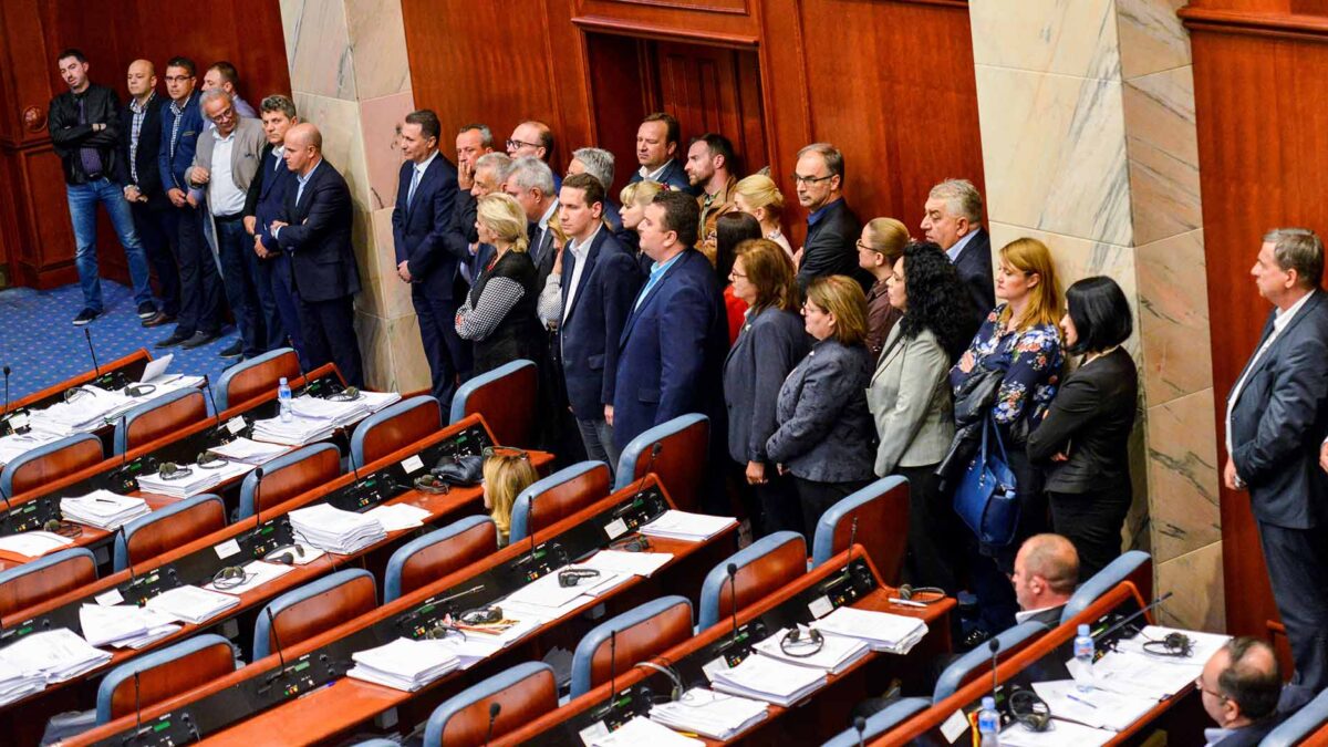 El Parlamento de Macedonia aprueba cambiar el nombre al país