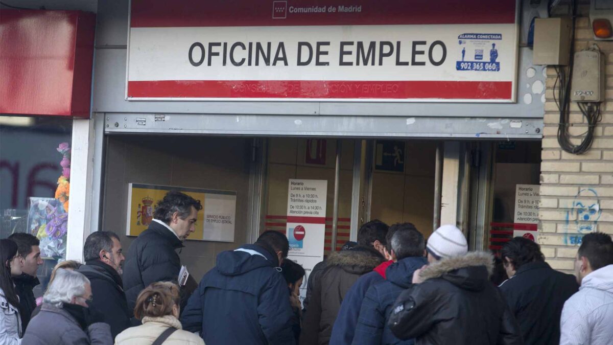 El paro aumenta en enero en 83.464 personas, la mayor subida en cinco años