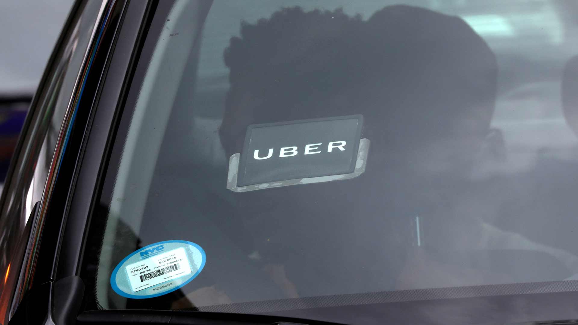Hacienda quiere gravar más a empresas como Uber, Airbnb y Cabify