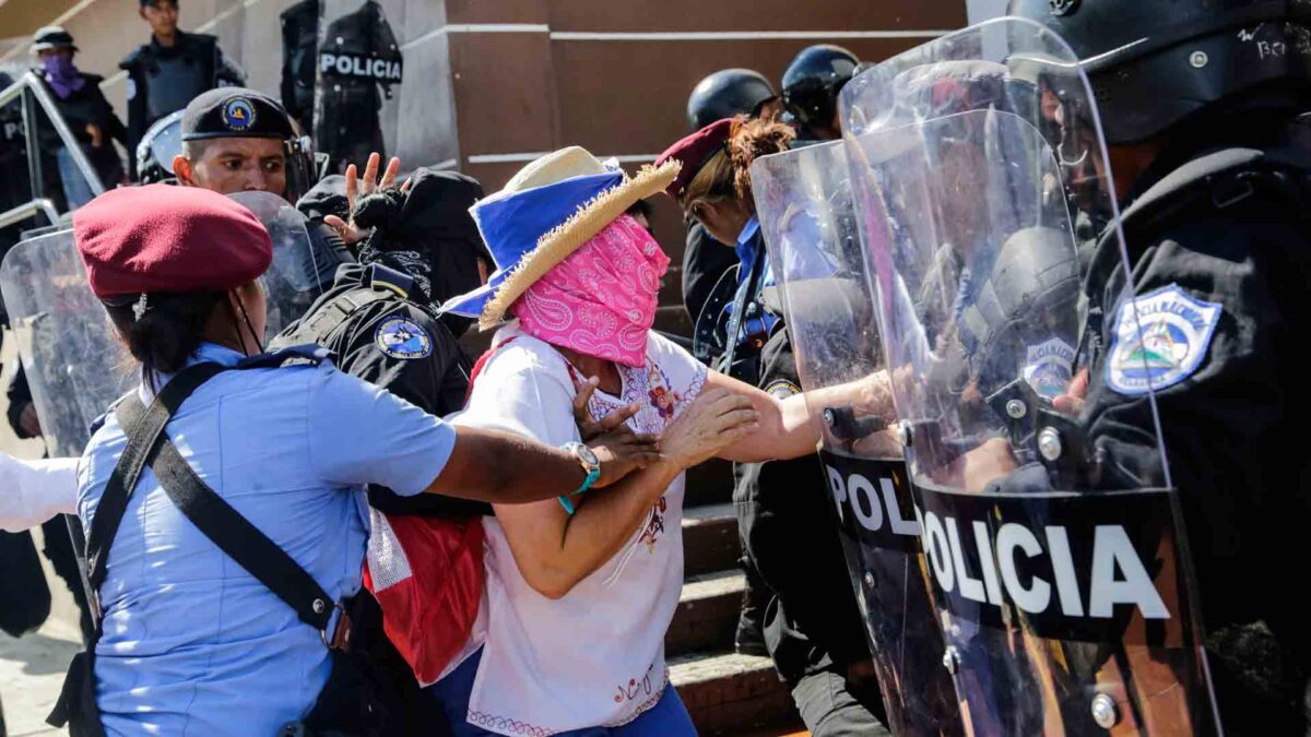 Liberados 30 manifestantes arrestados por protestar en Nicaragua