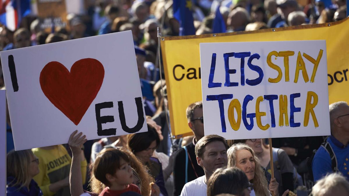 Miles de manifestantes piden en Londres un segundo referéndum sobre el Brexit