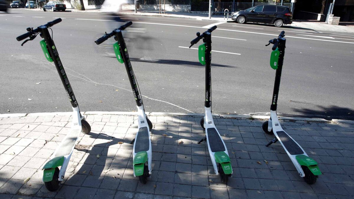 Muere en Sabadell una mujer que iba en patinete eléctrico atropellada por un camión