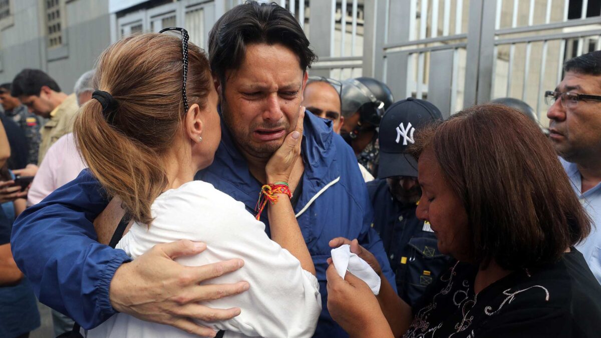 Denuncian como asesinato la muerte de un opositor venezolano detenido por el atentado contra Maduro