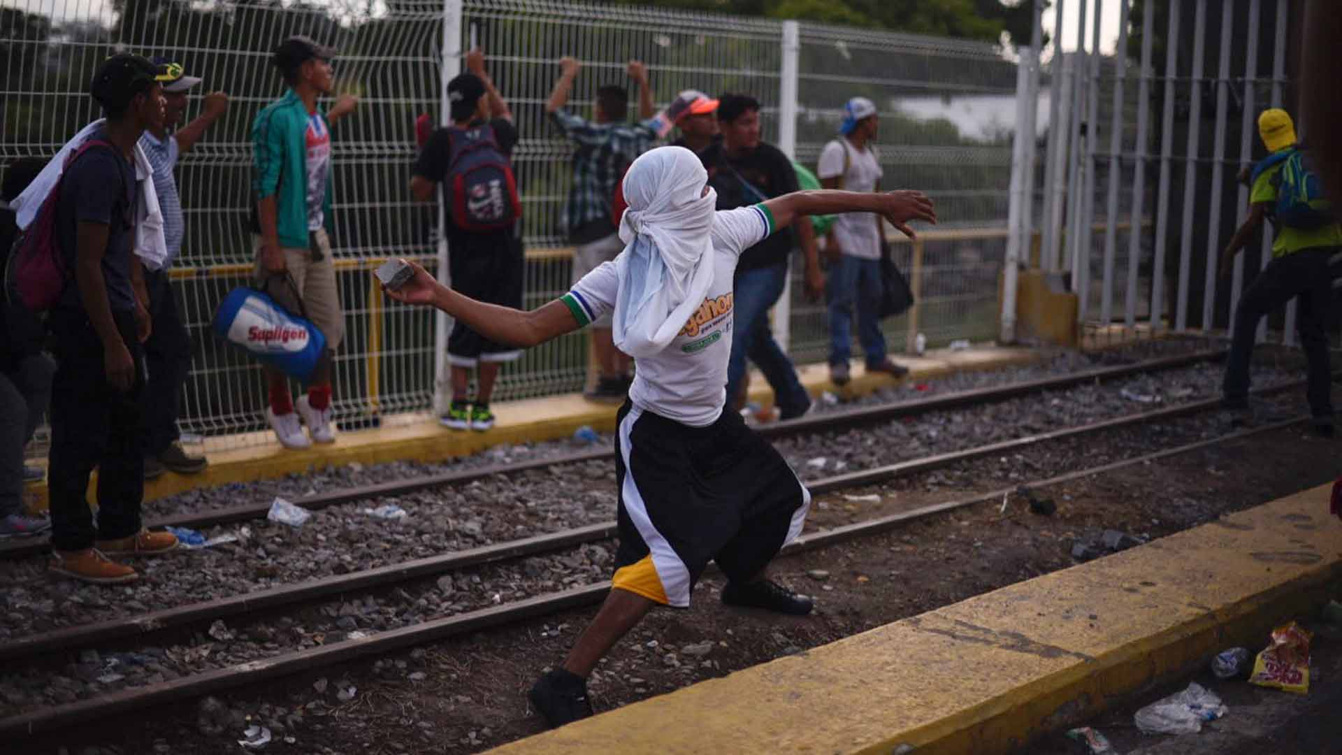 Un migrante hondureño muere tras un enfrentamiento con federales mexicanos