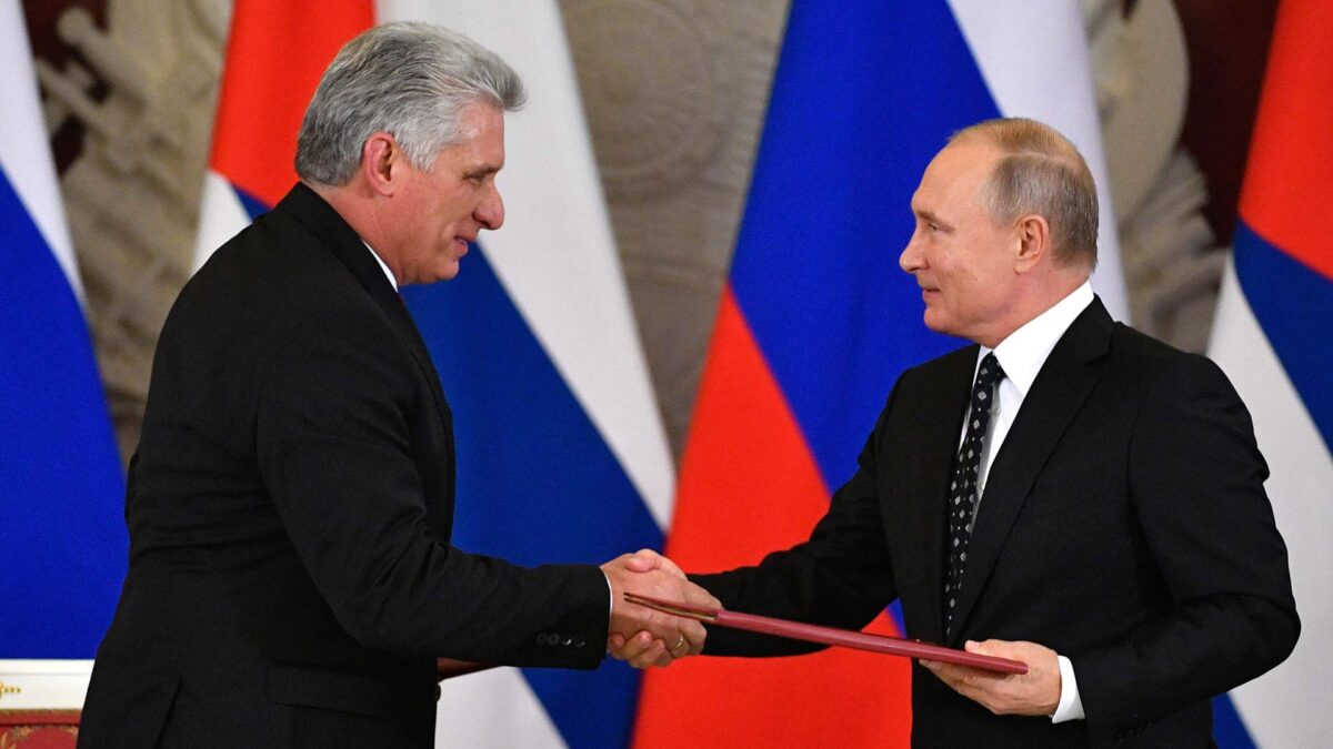 El presidente cubano Miguel Díaz-Canel se reúne con Putin en Moscú