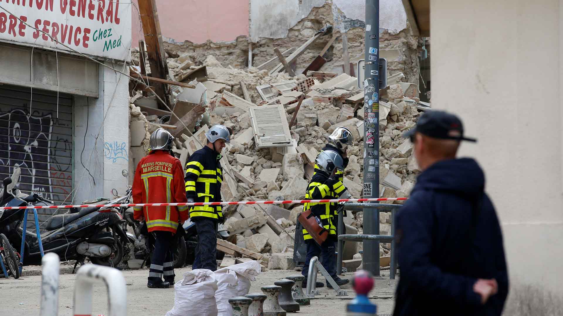 Al menos cuatro muertos tras el derrumbe de dos edificios en Marsella