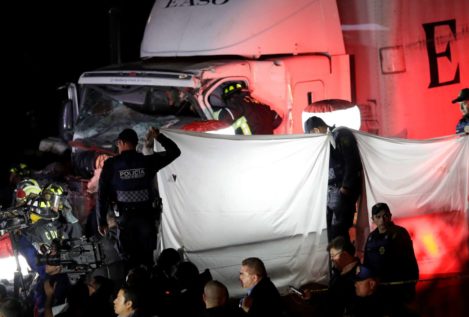Nueve muertos y 16 heridos al arrollar un camión varios vehículos en Ciudad de México