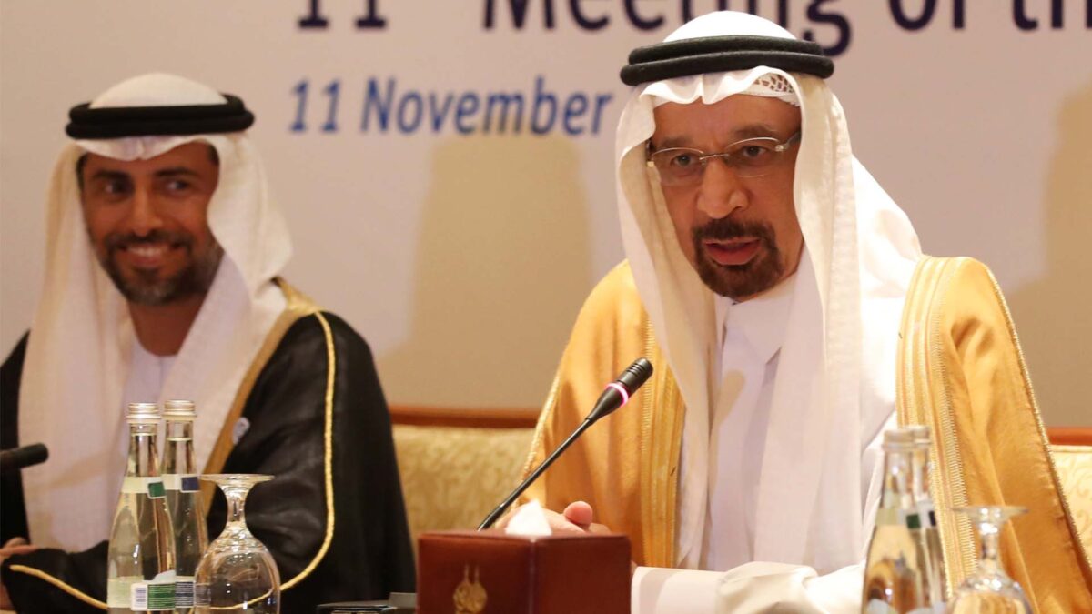 Arabia Saudí pide reducir la producción mundial de petróleo en un millón de barriles diarios