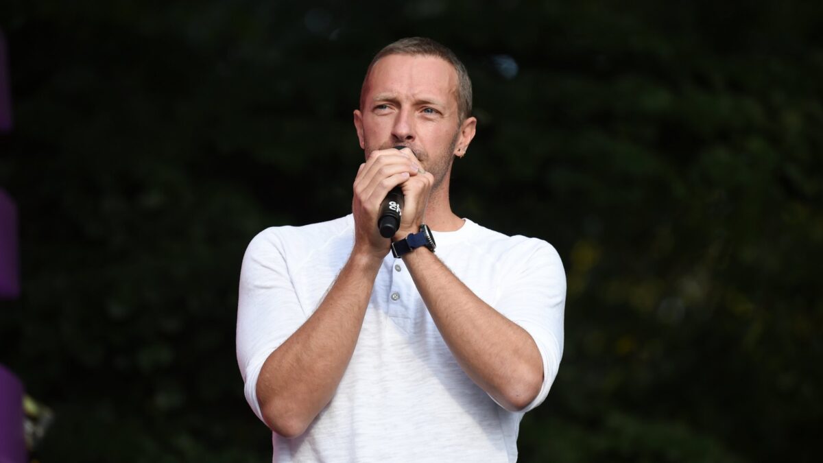 Chris Martin deja a todos sin palabras al cantar en la boda de Marta Ortega y Carlos Torretta