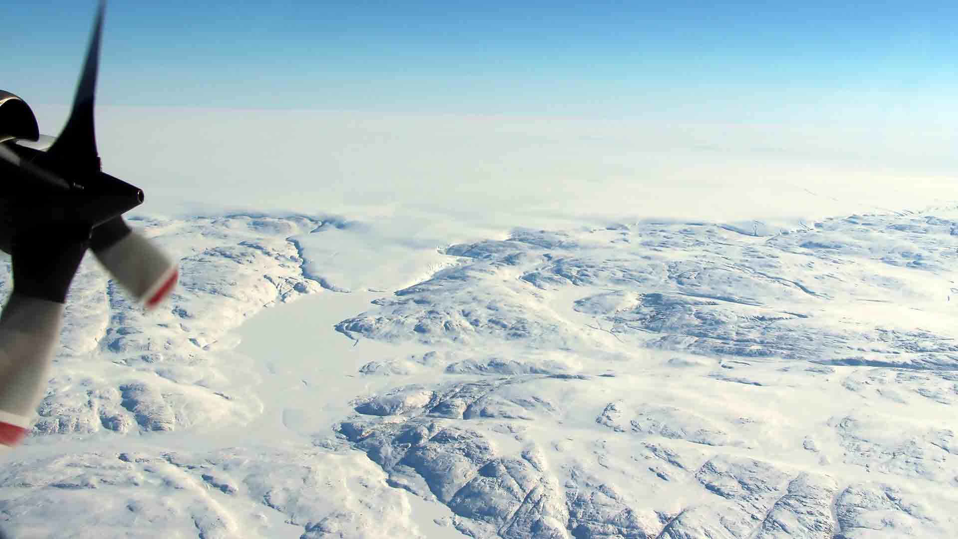 Descubren un cráter gigante en Groenlandia causado por el impacto de un meteorito