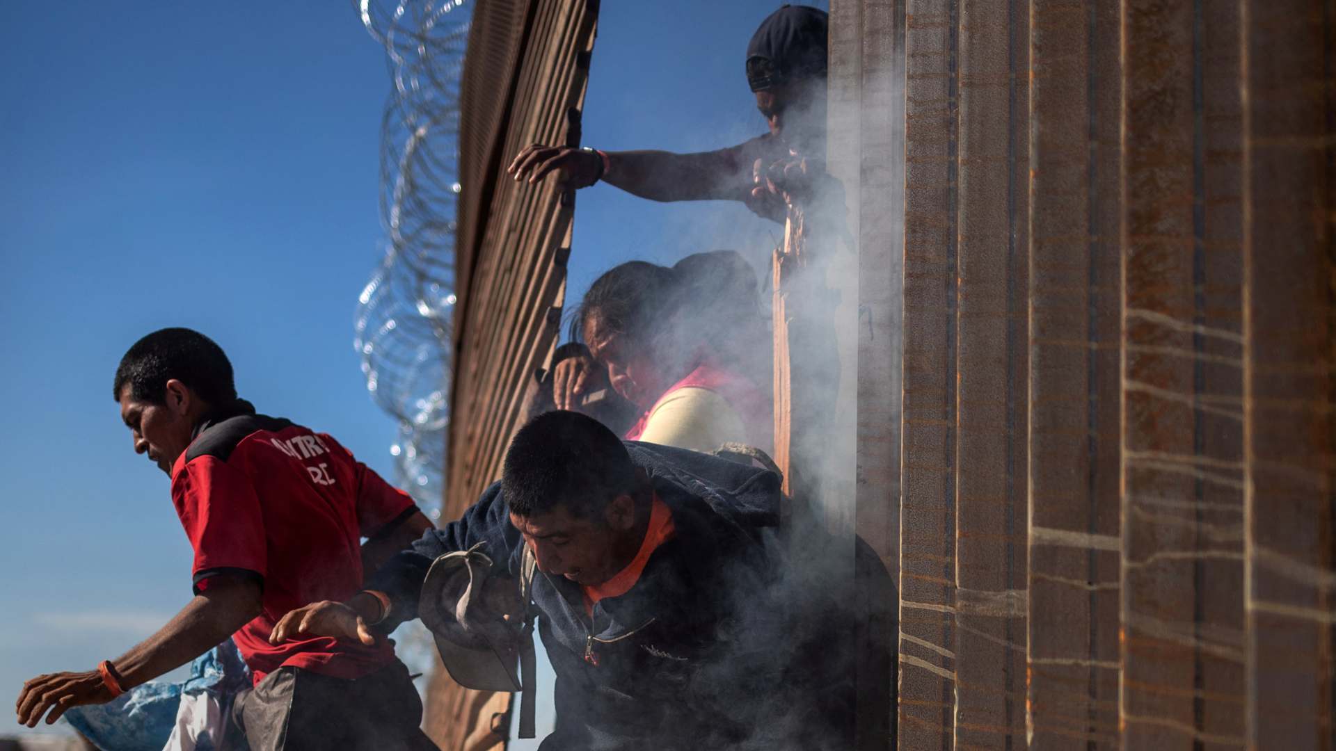 Honduras condena el uso de balas de goma por EEUU contra los migrantes de la caravana