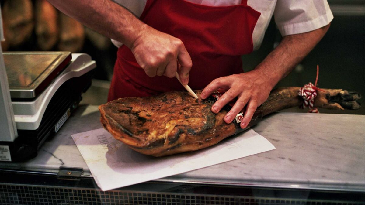 Retiradas más de 4.000 paletas de cerdo con etiqueta falsa de ibérico