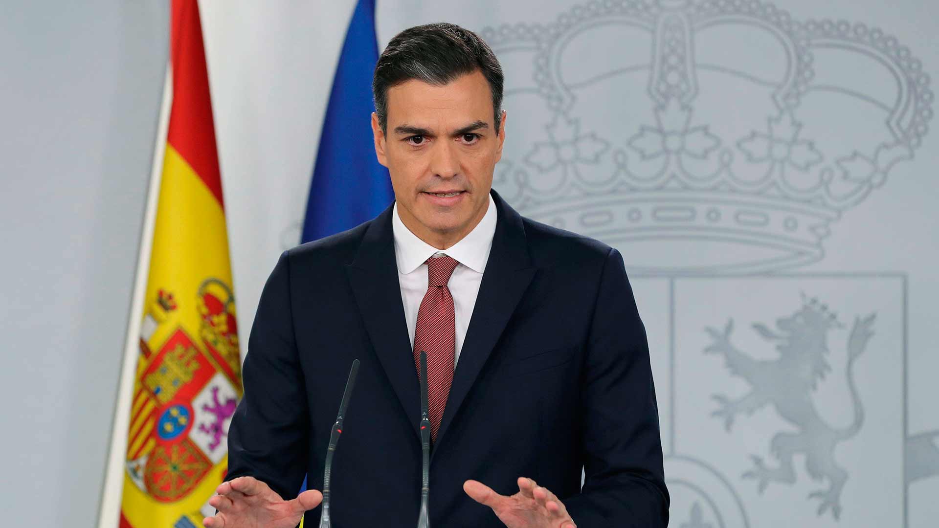 El Gobierno modificará la ley para "que nunca más los españoles paguen" el impuesto hipotecario
