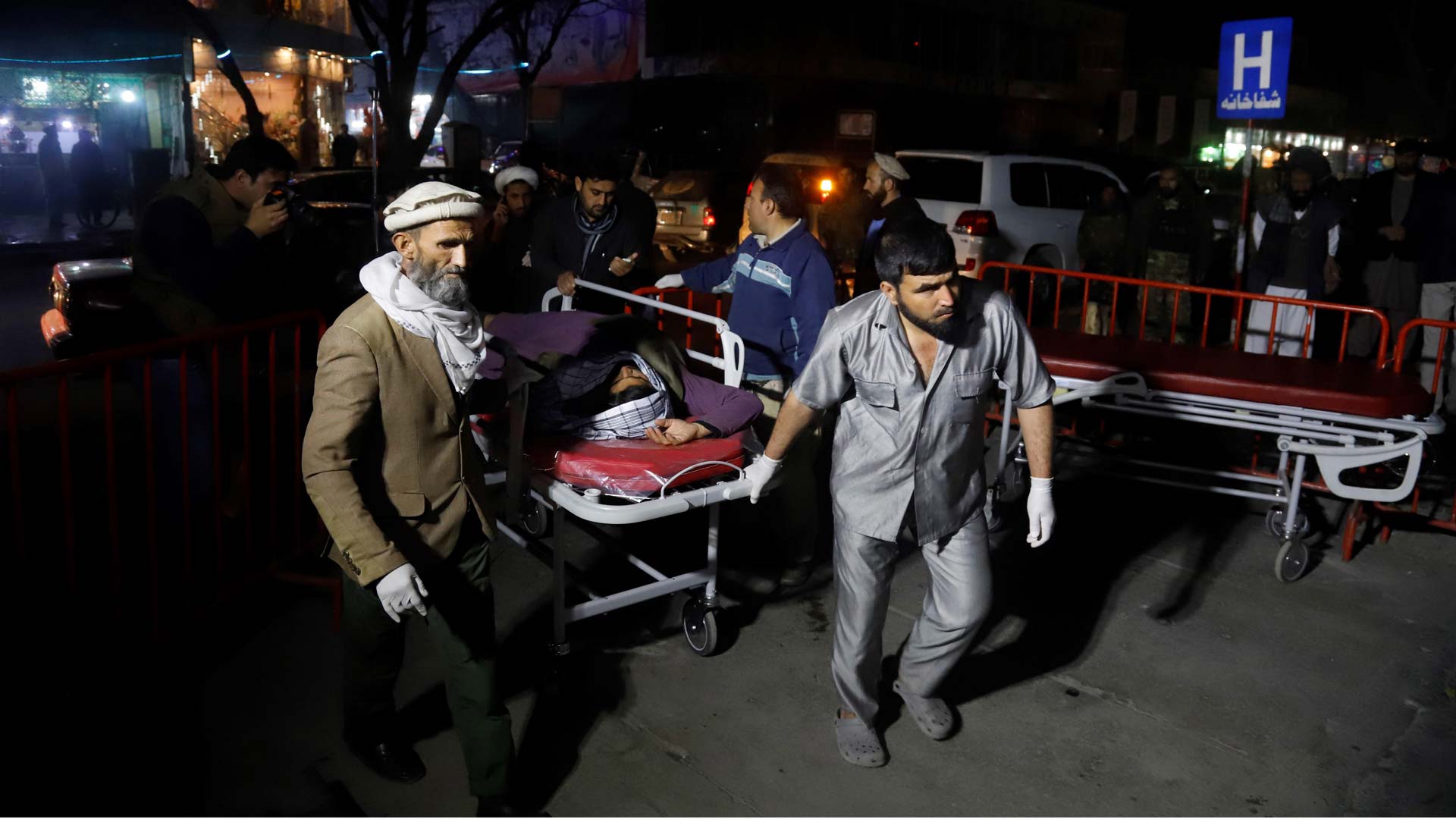 Un ataque suicida durante una ceremonia religiosa causa al menos 43 muertos en Kabul