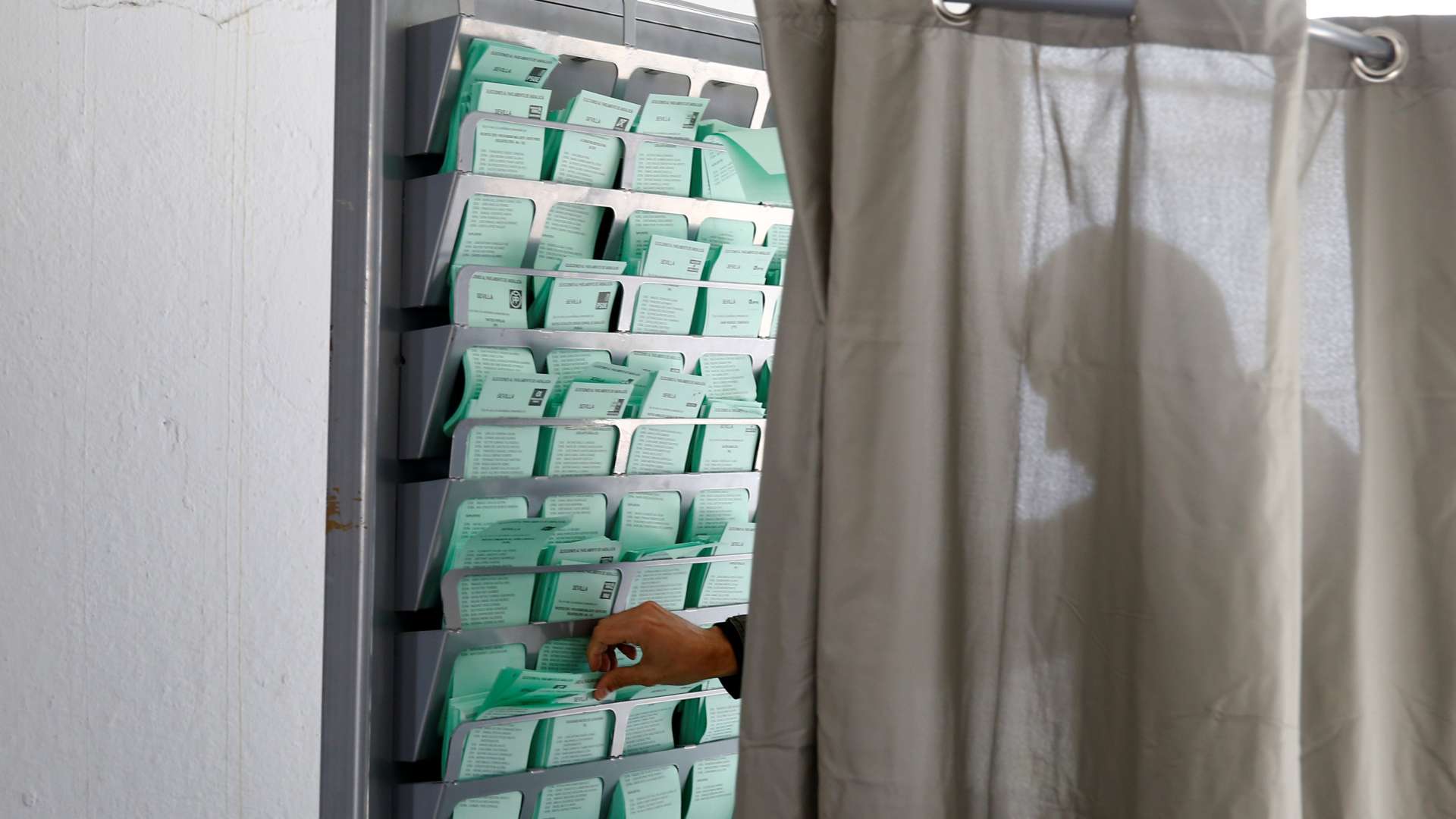 La baja participación marca las elecciones al Parlamento andaluz