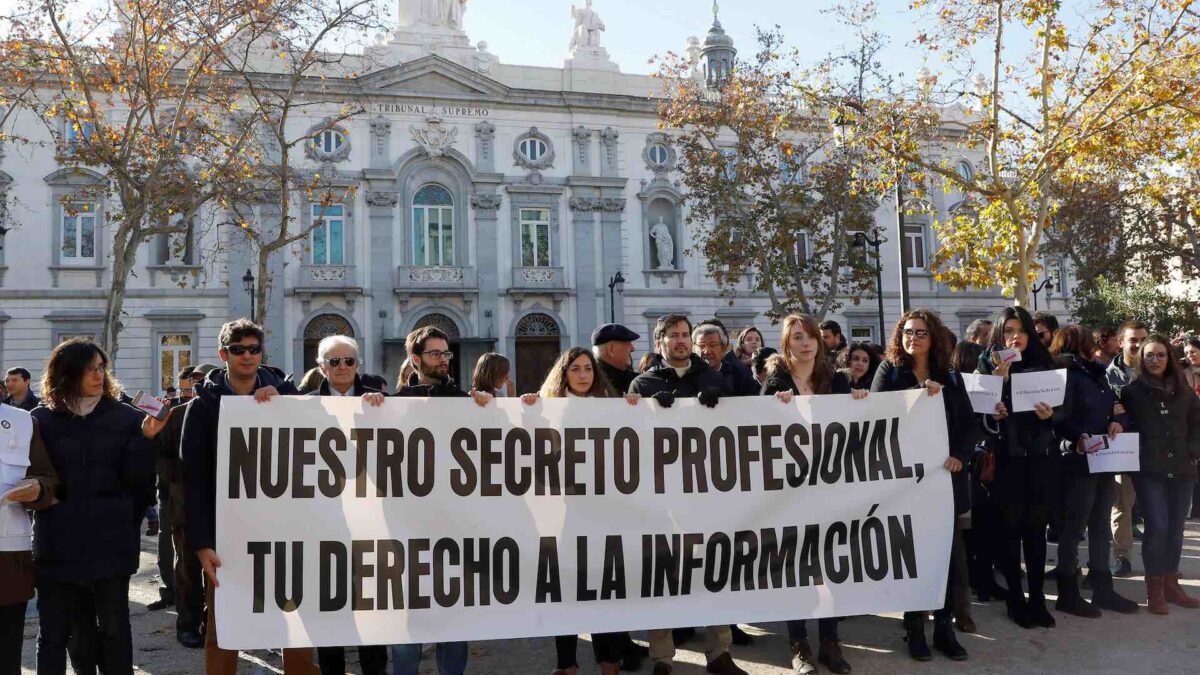 Detenido un inspector de policía por revelación continuada de secretos del caso Cursach