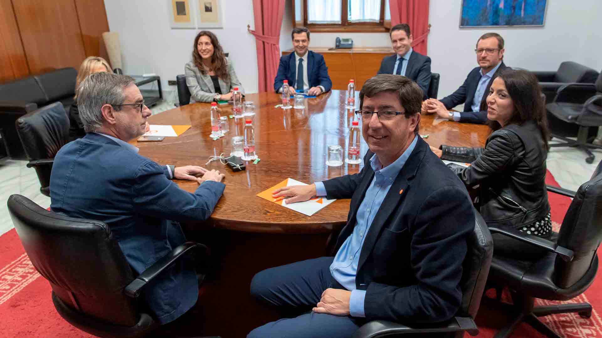 Los programas marcan las negociaciones por el Gobierno andaluz entre el PP y Cs