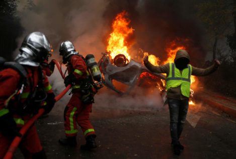 La protesta de los 'chalecos amarillos' deriva en disturbios y saqueos en París