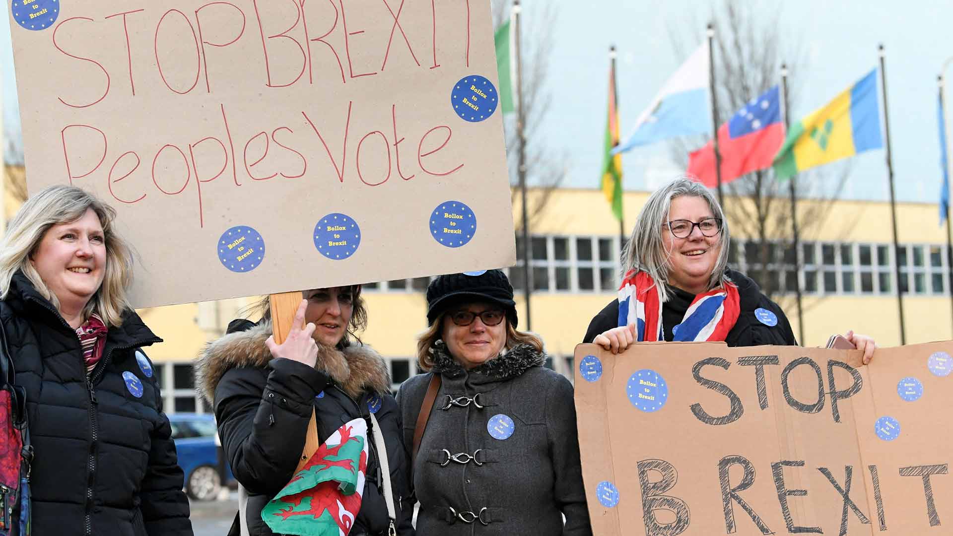 May someterá el acuerdo del Brexit a votación antes del 21 de enero