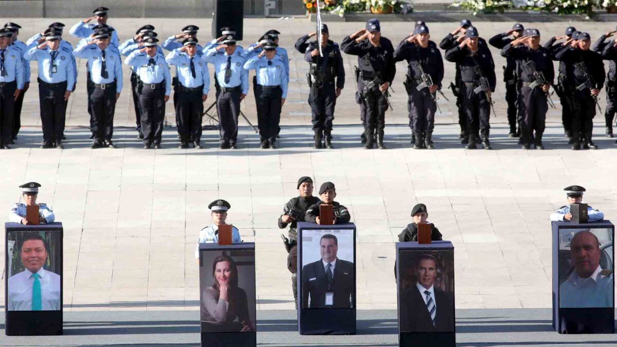 México pide ayuda internacional para investigar la muerte de una gobernadora y un senador