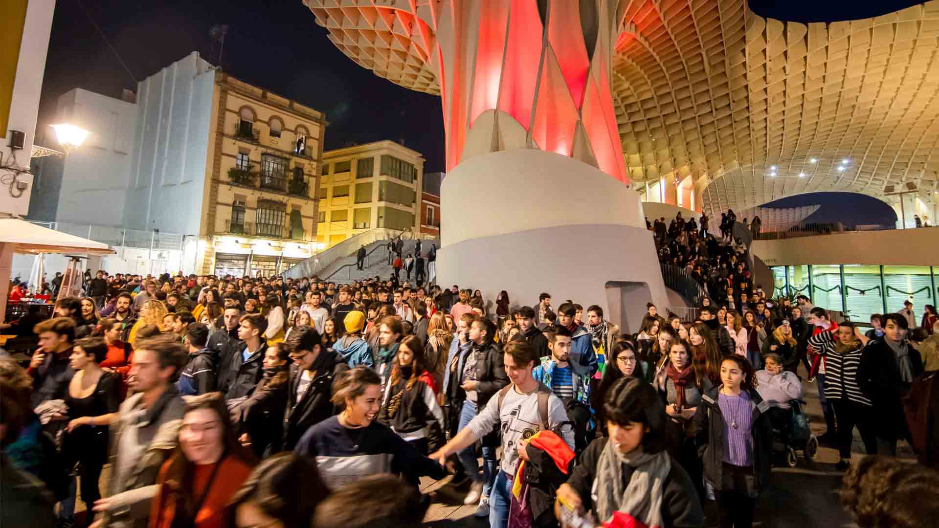 Miles de personas protestan contra Vox en varias capitales andaluzas