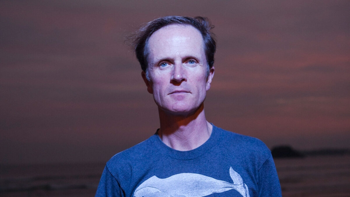 Philip Hoare, el novelista punk que cambió las fiestas salvajes por buscar a Moby Dick