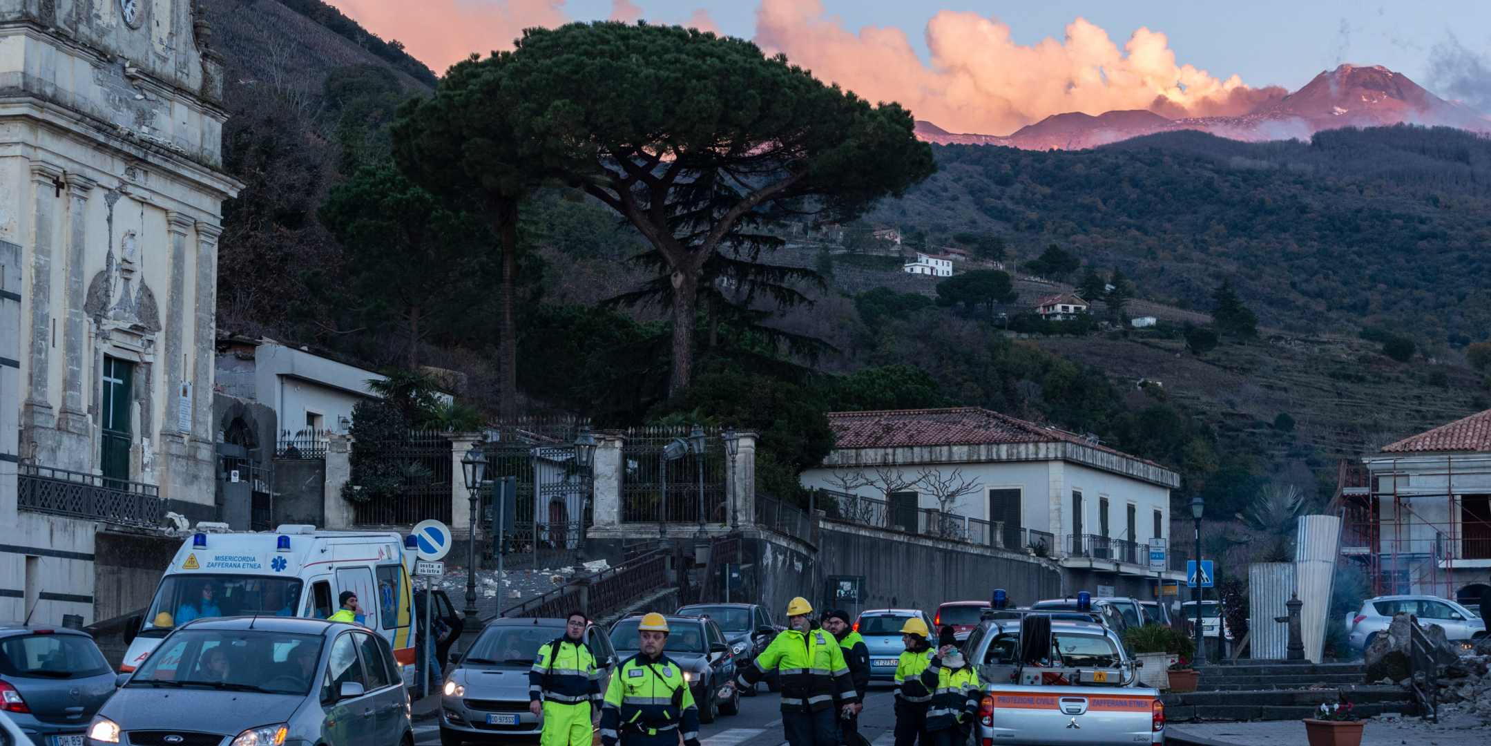 Un terremoto con epicentro en la falda del Etna deja cuatro heridos en Catania