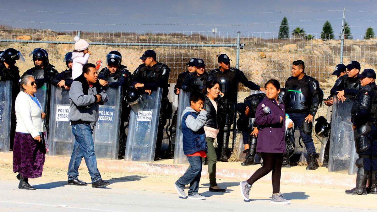 Una niña guatemalteca muere deshidratada en custodia de la policía fronteriza de EEUU