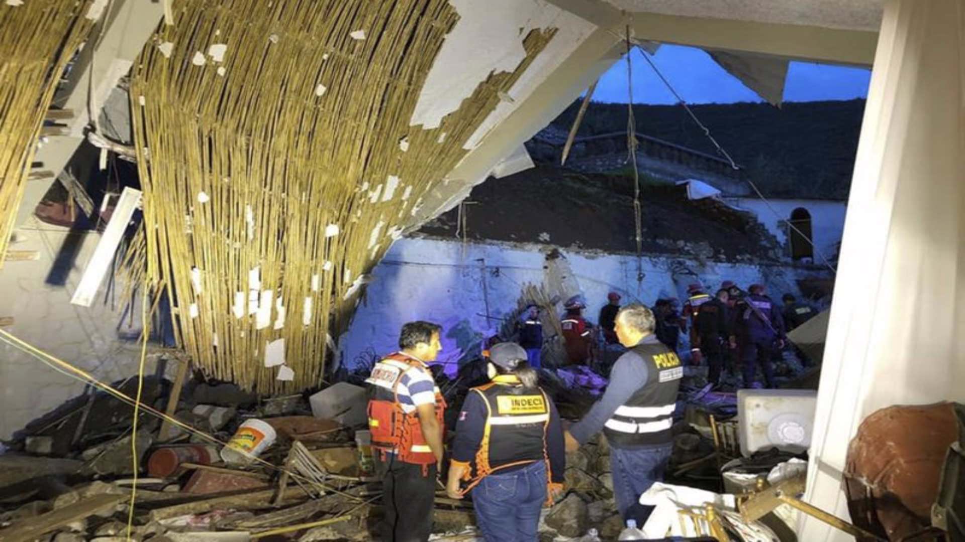 Al menos 15 muertos por un derrumbe sobre un hotel donde celebraban una boda en Perú