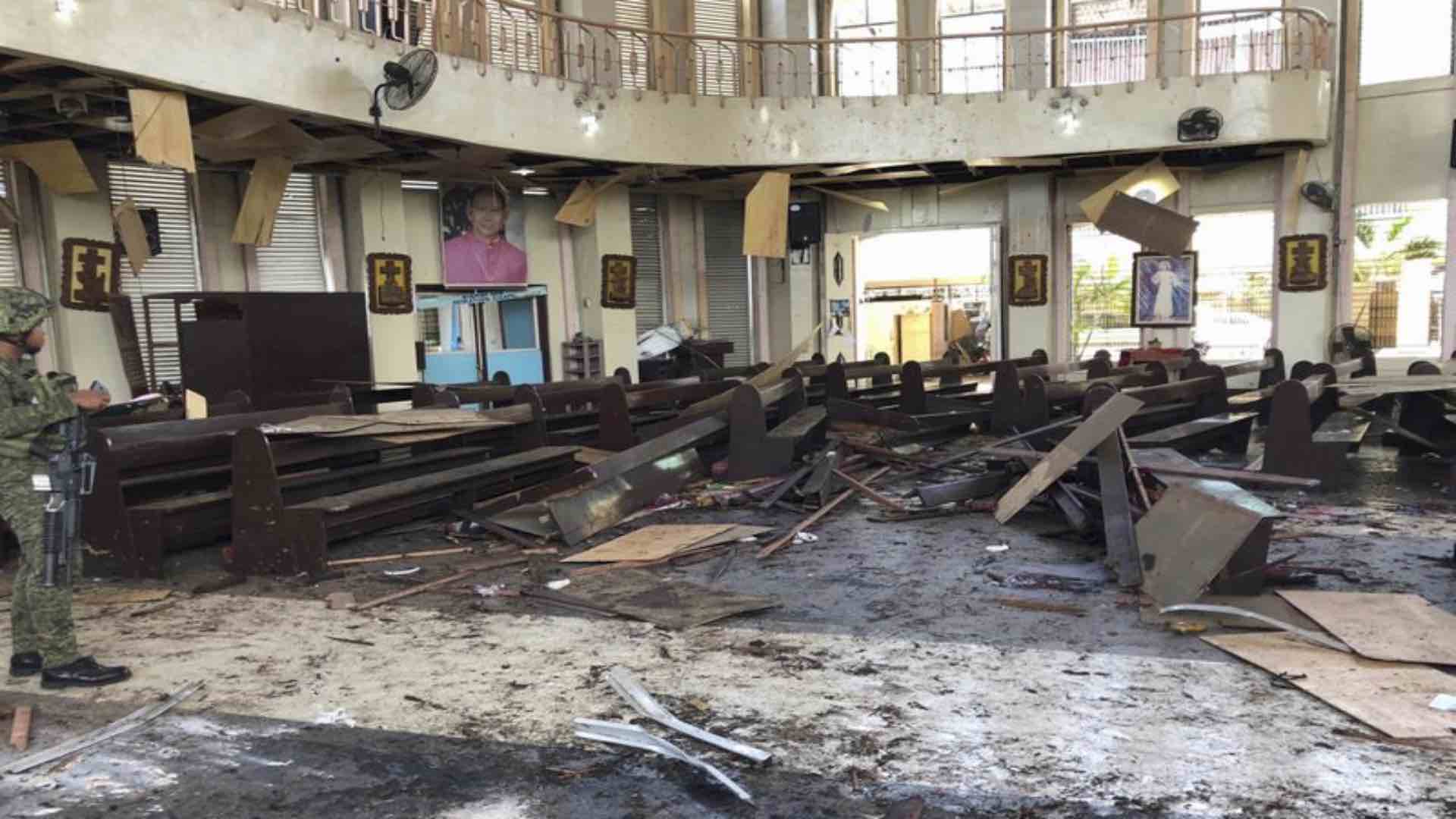 Más de 20 muertos en un doble atentado en una catedral en Filipinas