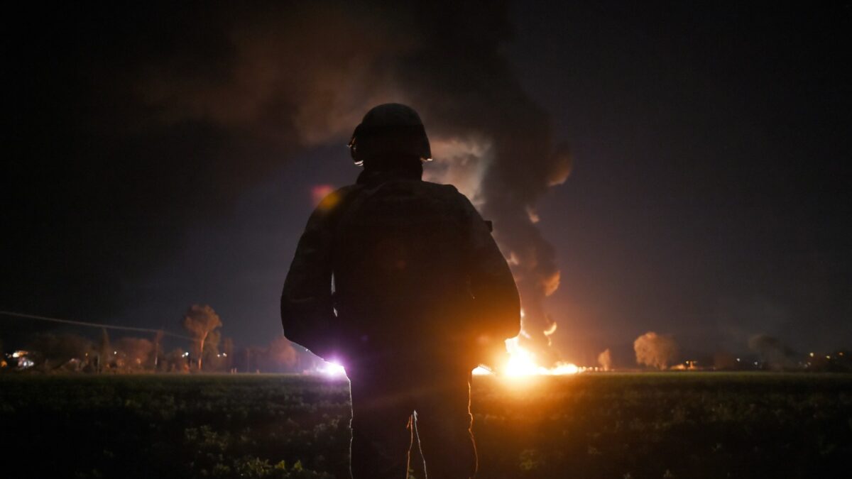 Al menos 66 muertos y 76 heridos al explotar una toma clandestina de gasolina en México