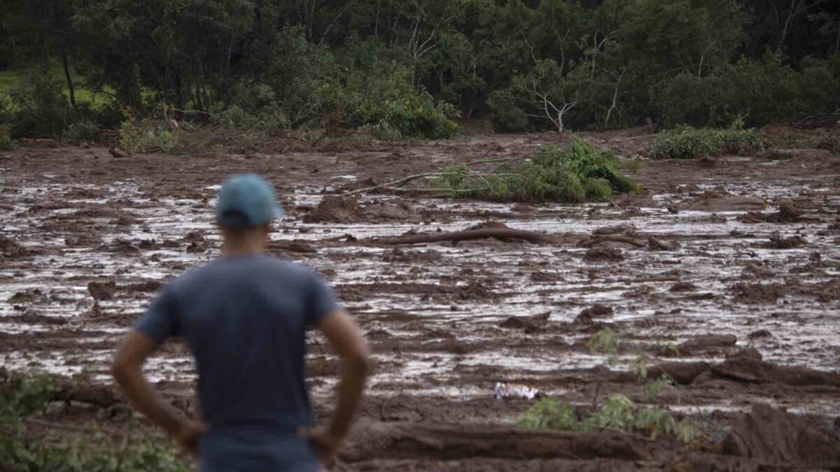 Aumentan a 37 los fallecidos por la ruptura de una presa de residuos en Brasil