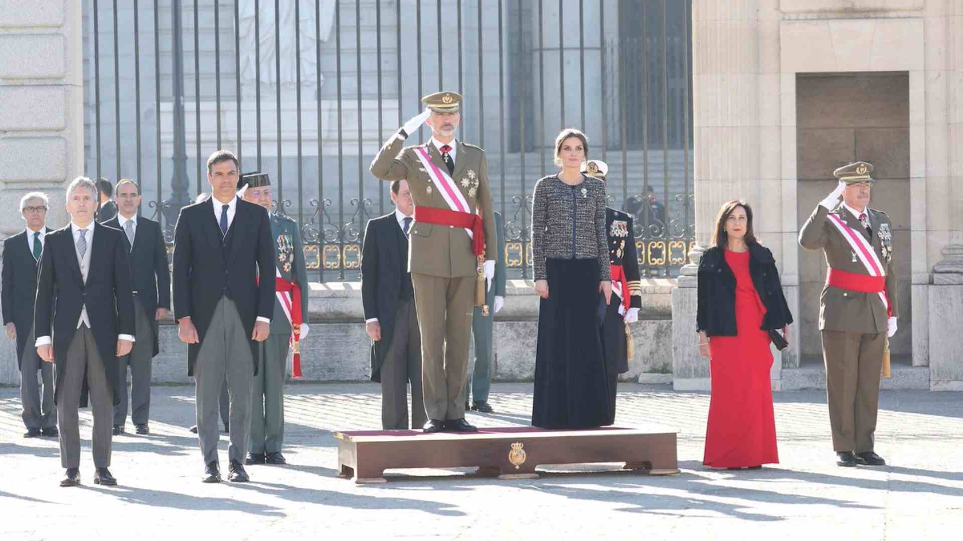 Felipe VI reivindica en la Pascua Militar la bandera como símbolo «de unidad»