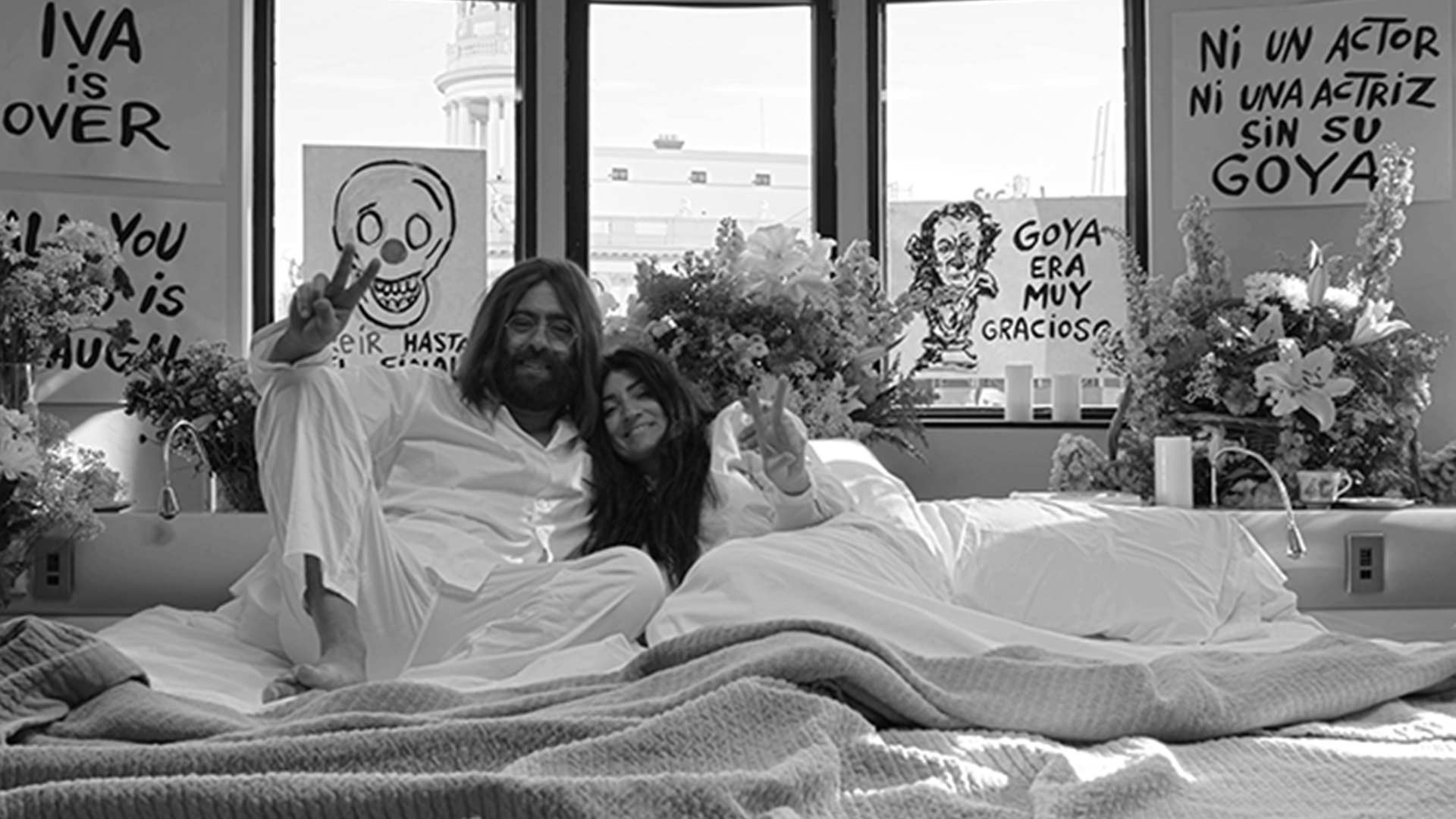 Buenafuente y Sílvia Abril ruegan paz y humor para los Goya a lo Lennon y Yoko Ono