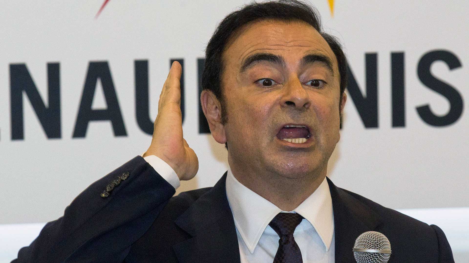 Carlos Ghosn denuncia un «complot y una traición» de Nissan