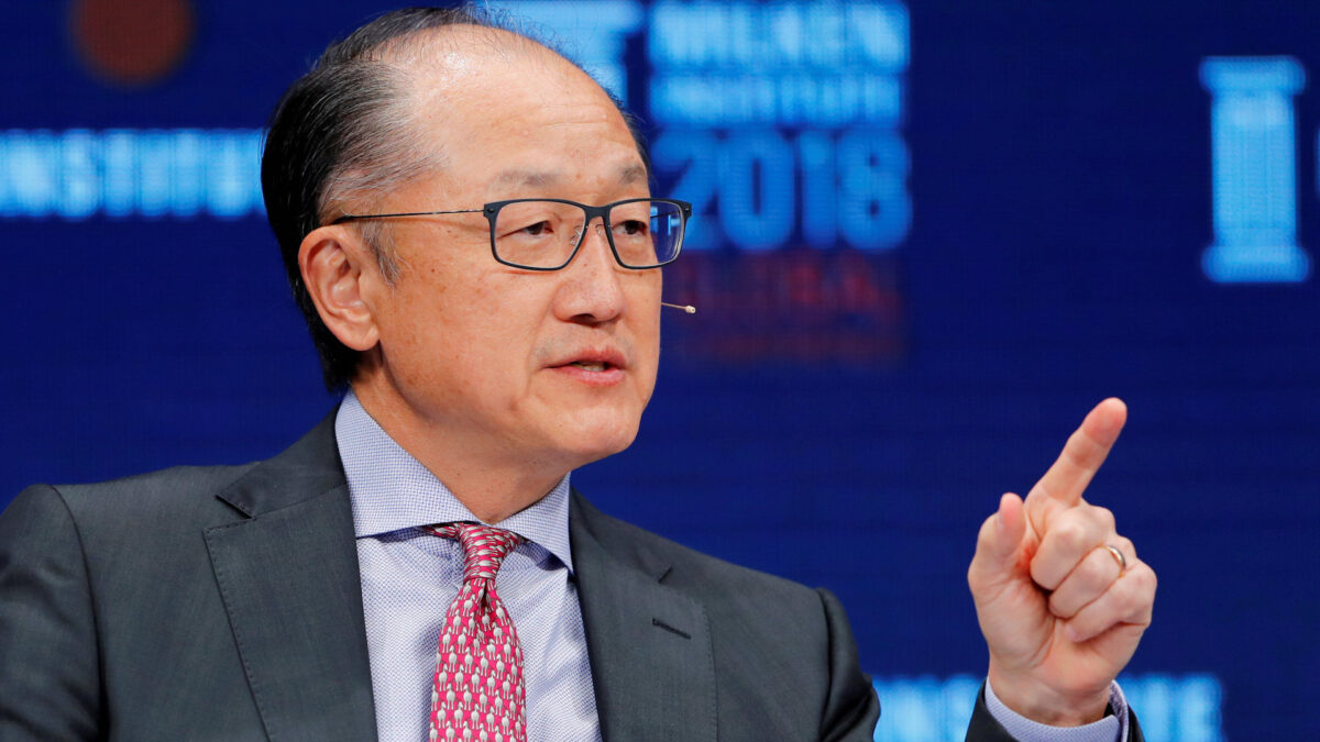 Dimite de forma inesperada el presidente del Banco Mundial, Jim Yong Kim