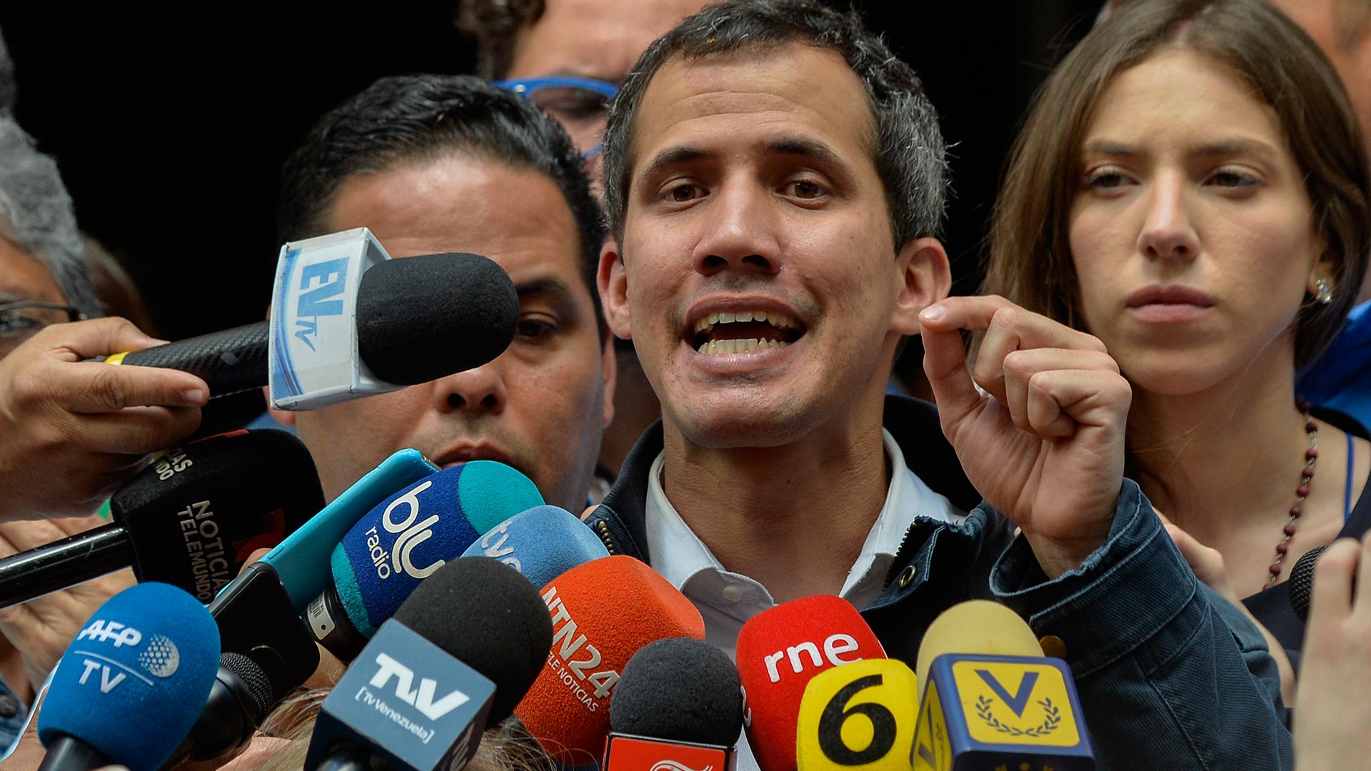 Guaidó anuncia que asume el control de los activos de Venezuela en el extranjero